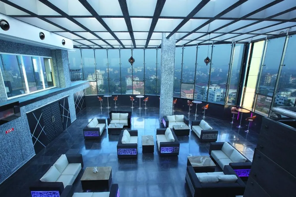 Eagle Eye Lounge Visual Architecture
